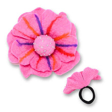 Load image into Gallery viewer, Big Flower With Beads Hair Band