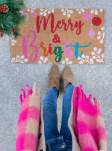 Load image into Gallery viewer, "MERRY & BRIGHT" Door Mat