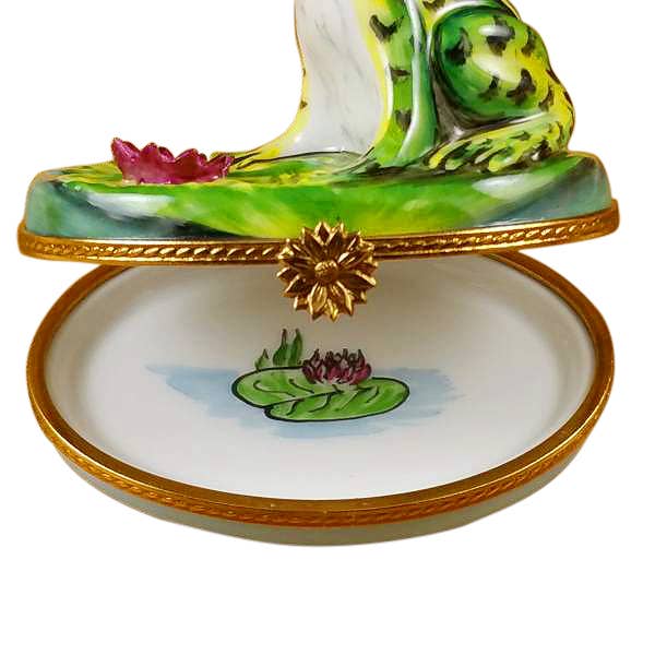 Rochard Frog On Lily Pad Limoge Box