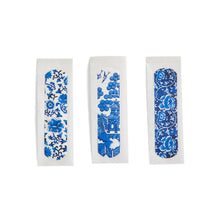 Load image into Gallery viewer, Blue Willow 30 Piece Bandages in Gift Box

