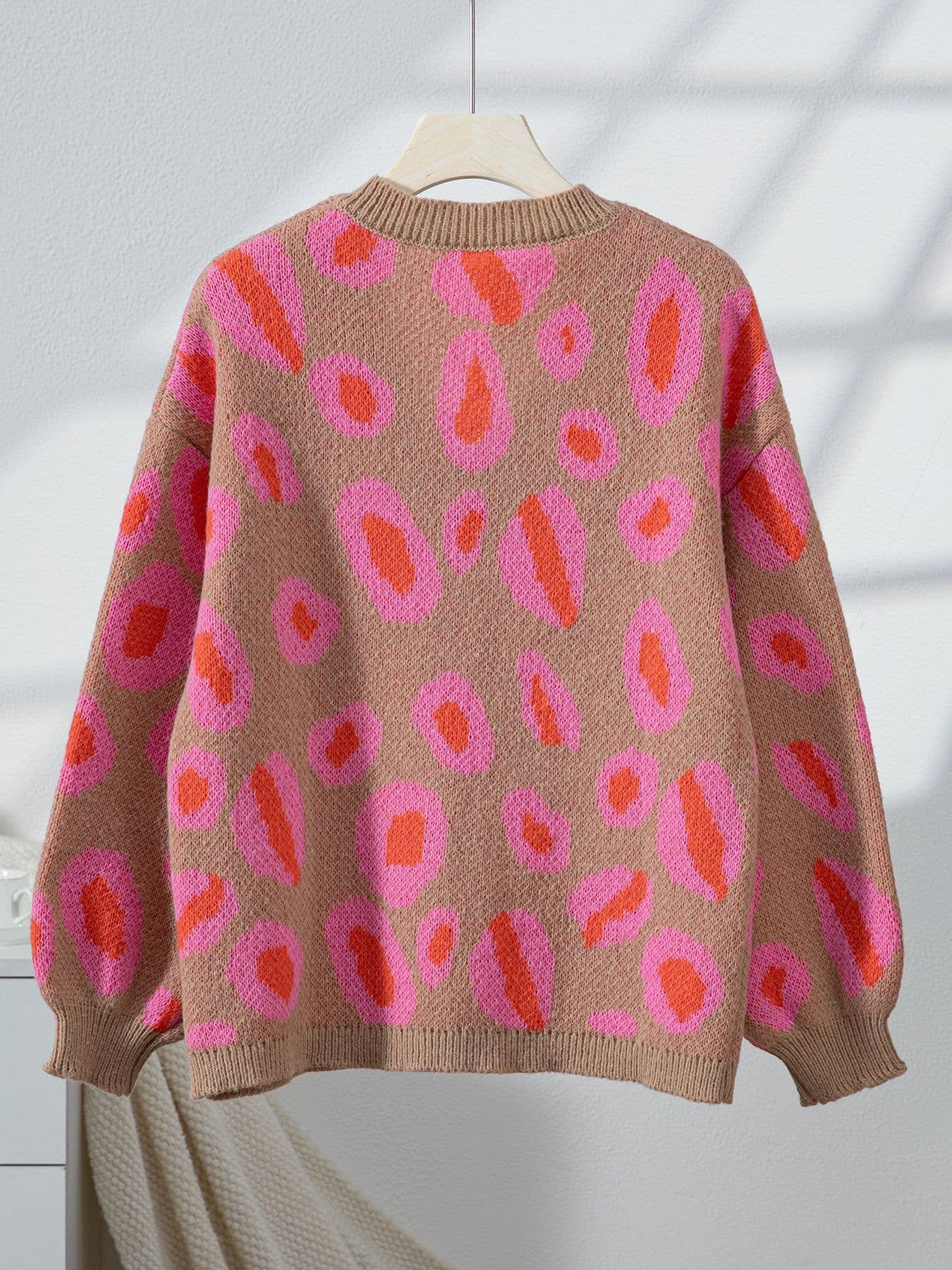 Slouchy V-Neck Leopard Jacquard Boxy Sweater