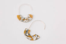 Load image into Gallery viewer, Yellow Marble Statement Threader Earrings
