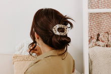 Load image into Gallery viewer, Round Flat Hair Clip | Med. | Blonde Tortoise
