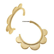 Load image into Gallery viewer, Gold Scallop Hoop Earrings
